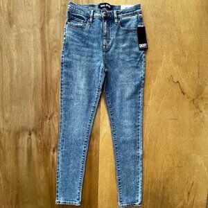 DKNY ESSEX HIGH RISE SKINNY FITTED JEANS Women’s sz 28 Distressed Stretch NEW